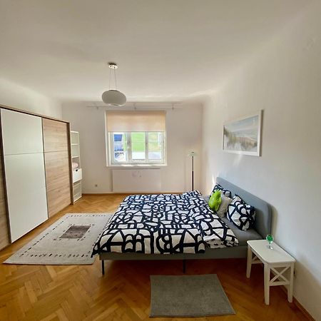 City Retreat In Eisenstadt Zentrum Luaran gambar